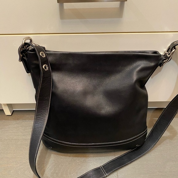 AUTHENTIC VINTAGE Coach Soho Slim Y2K Black Leather Shoulder/Crossbody Bag - Picture 3 of 9